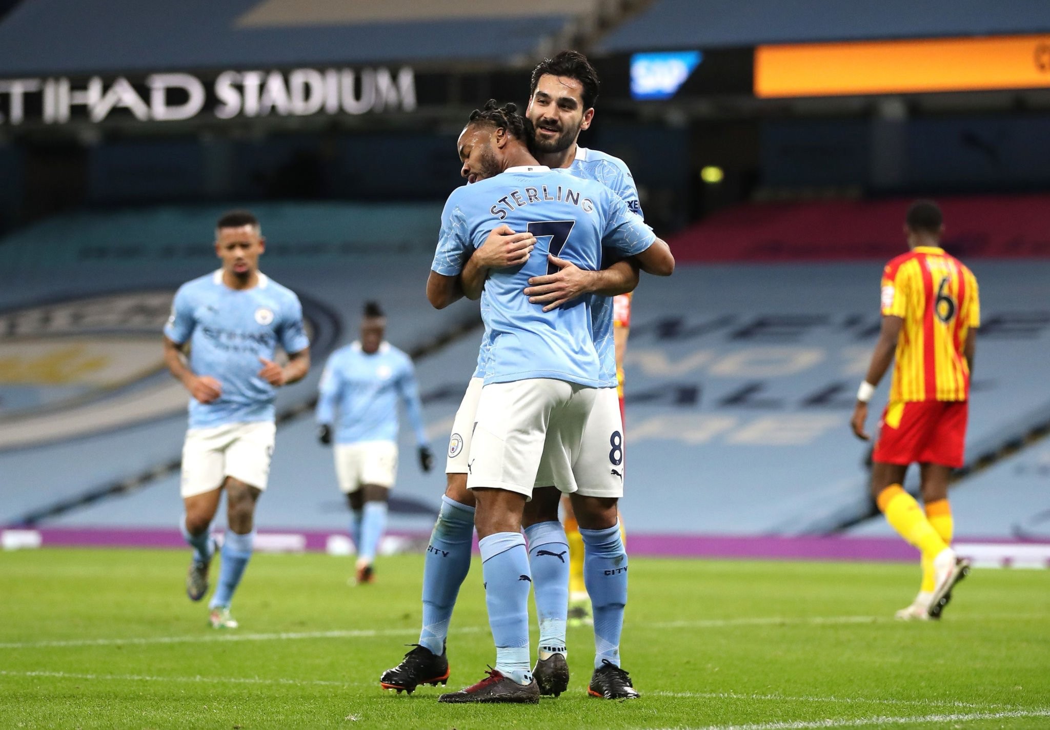 走向一个更 走向一个更