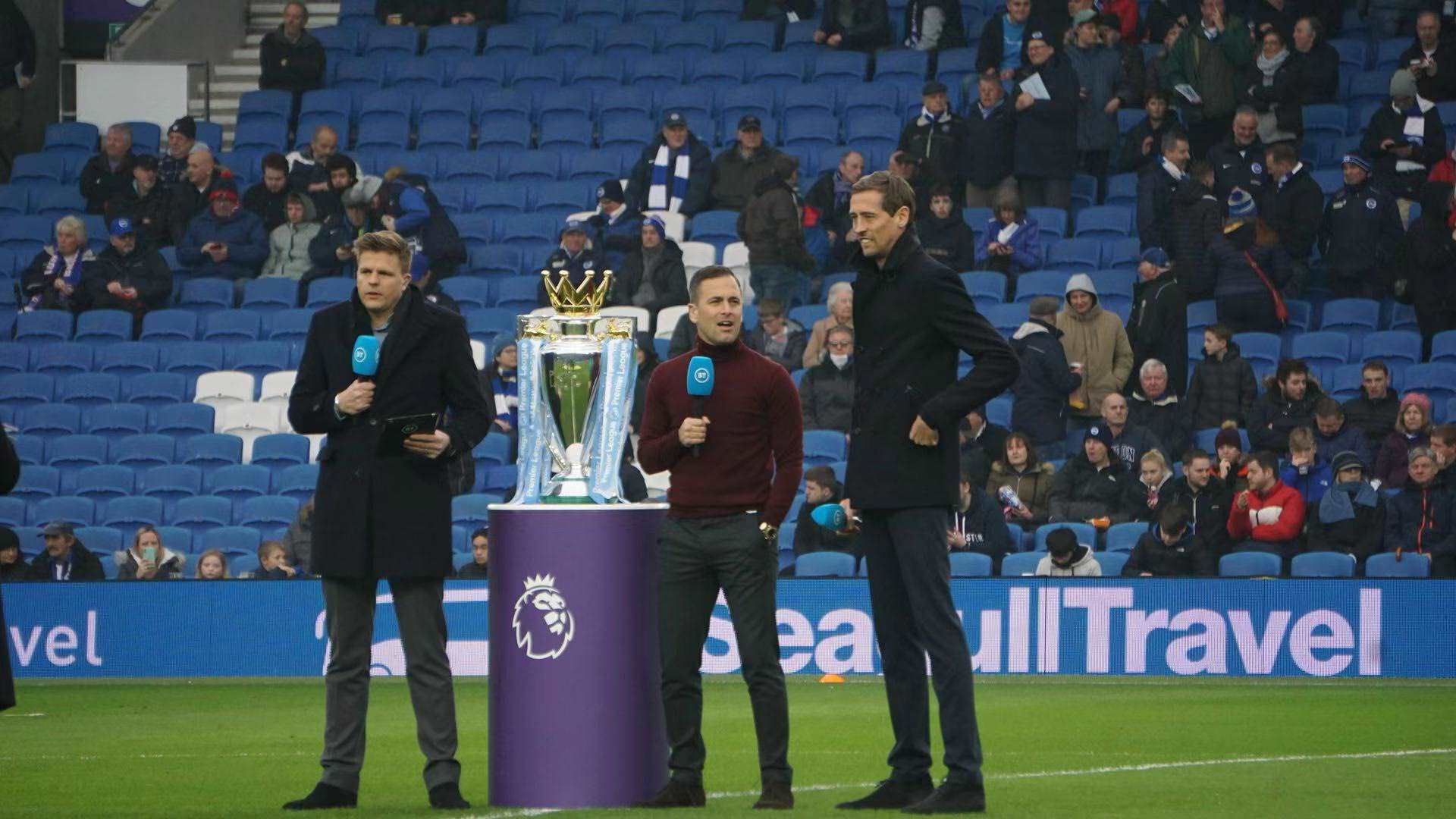 的表现让人 的表现让人